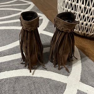 Size 5 fringe booties